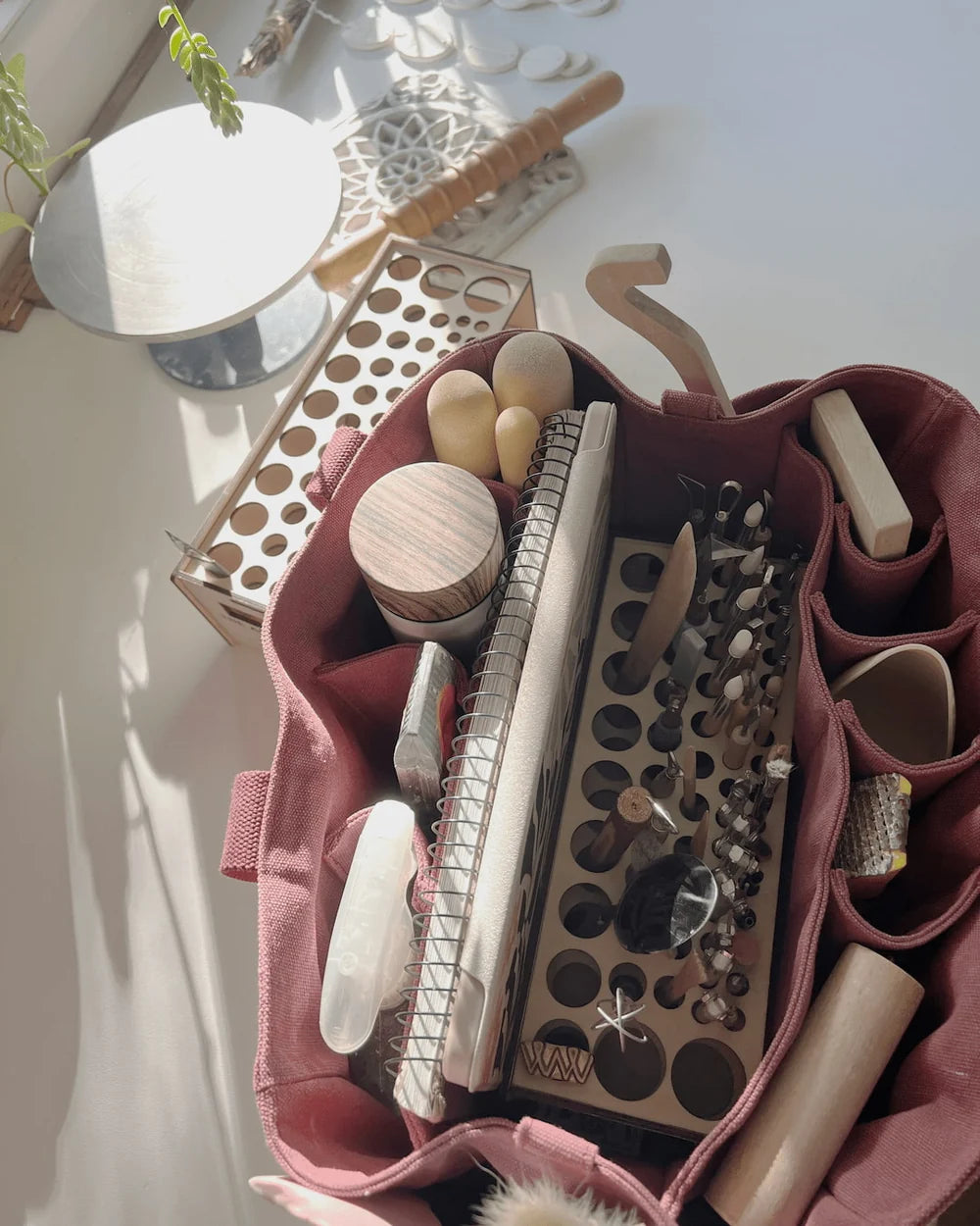 The Artist Bag - Waratah Burgundy