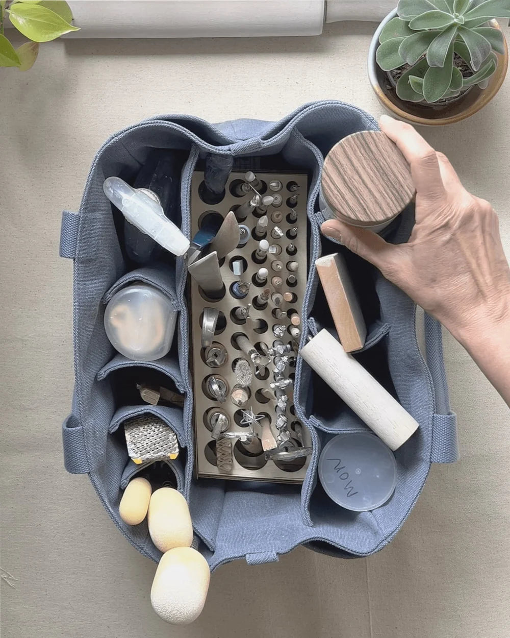 The Artist Bag - The Pass Blue