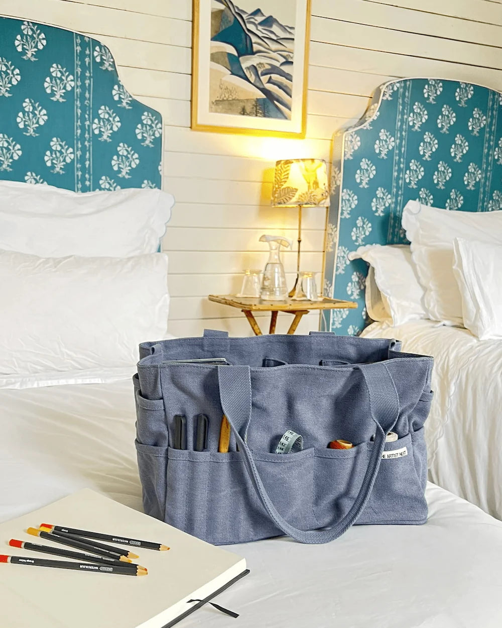 The Artist Bag - The Pass Blue
